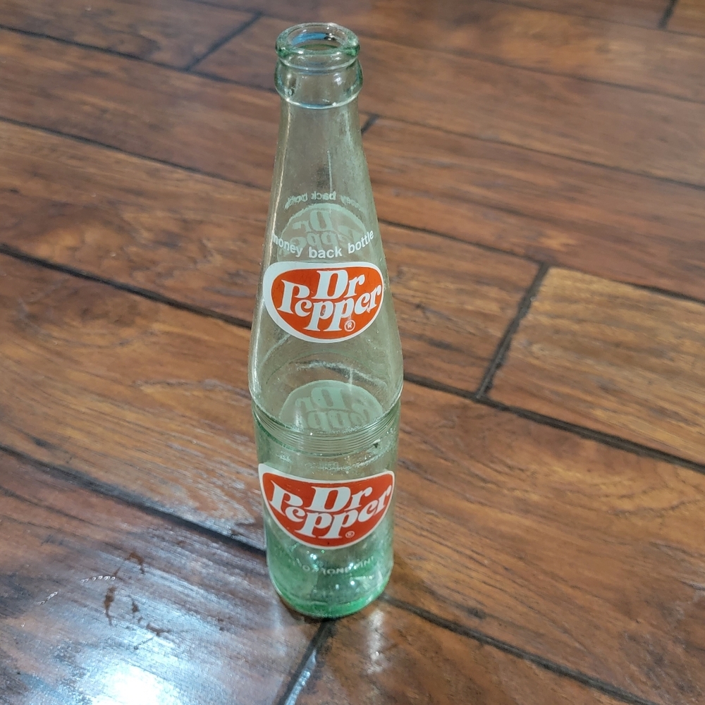 Vintage 1970s Dr Pepper bottle